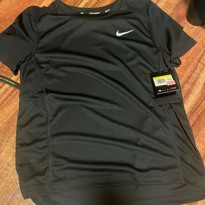 Nike womens dry fit tshirt size s